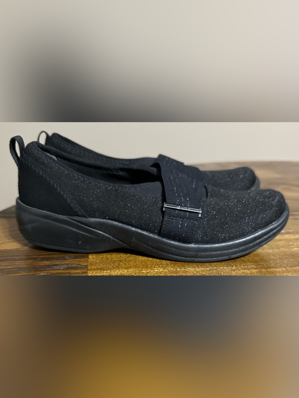 Ladies BZEES slip ons. new without box. size 8.5